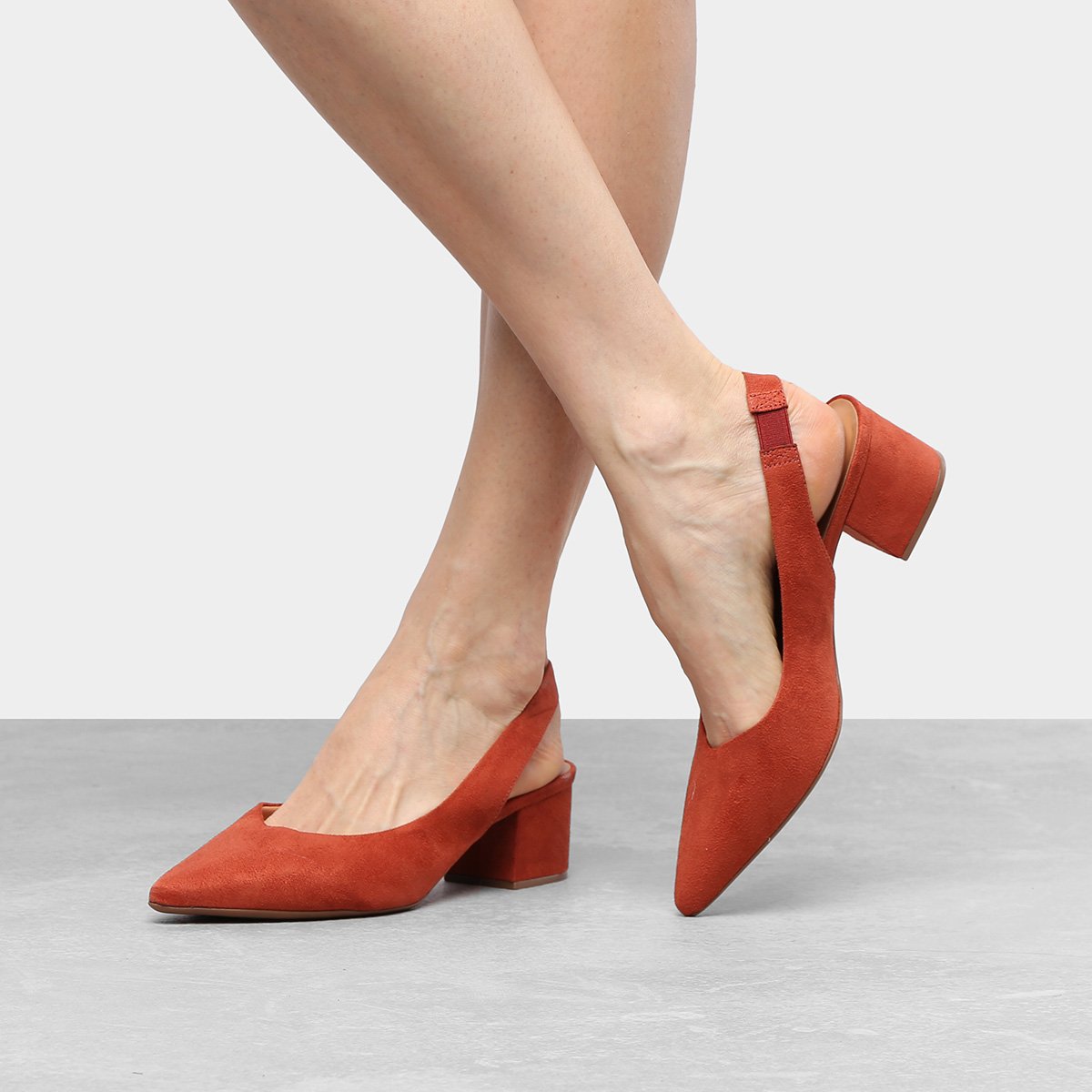 scarpin laranja salto baixo