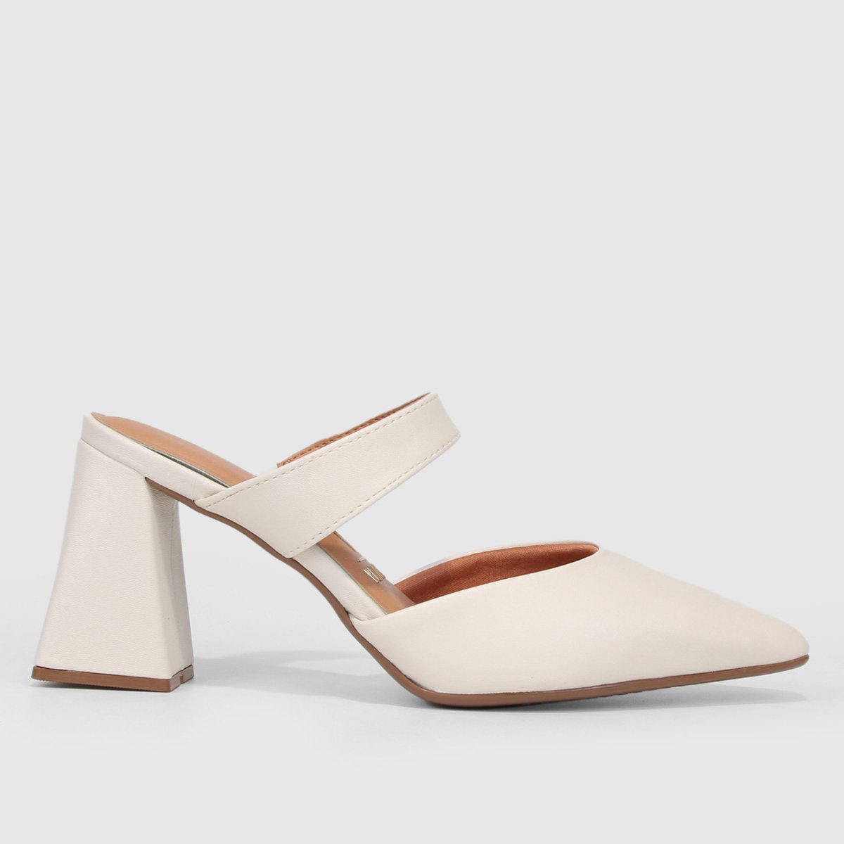 Scarpin Vizzano Salto Bloco Alto Vazado - Creme Menor preço em Scarpin Vizzano Salto Bloco Alto Vazado - Creme