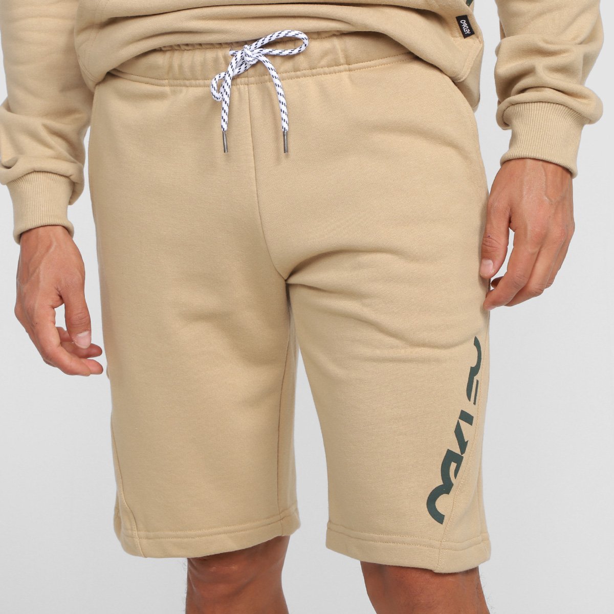 Short Moletom Oakley Wild Future Masculino - Bege Menor preço em Short Moletom Oakley Wild Future Masculino - Bege