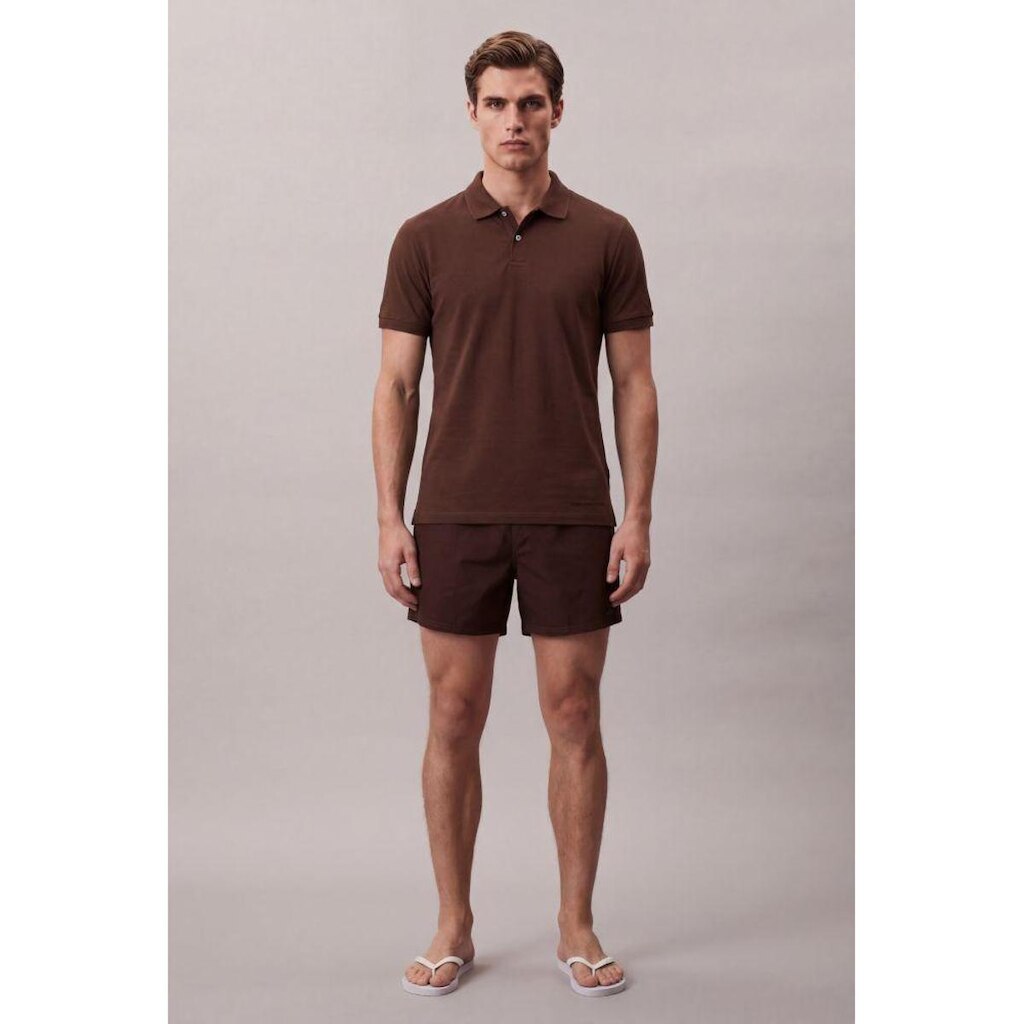 Shorts Elástico Liso Com Logo Lateral - Marrom