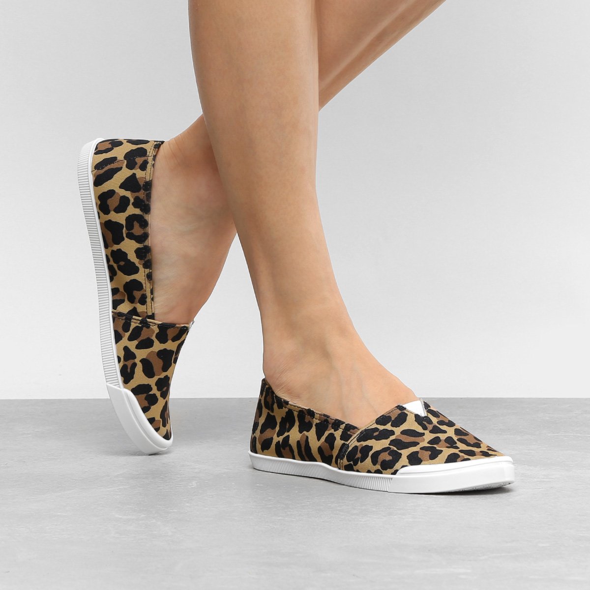 slip on moleca onça