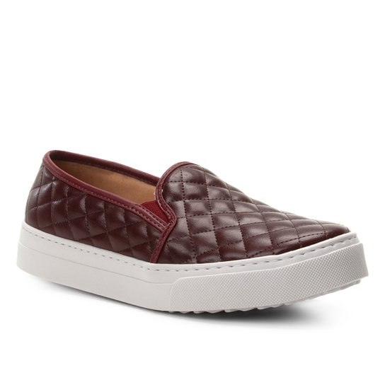 Slip On Shoestock Matelassê Feminino - Vinho