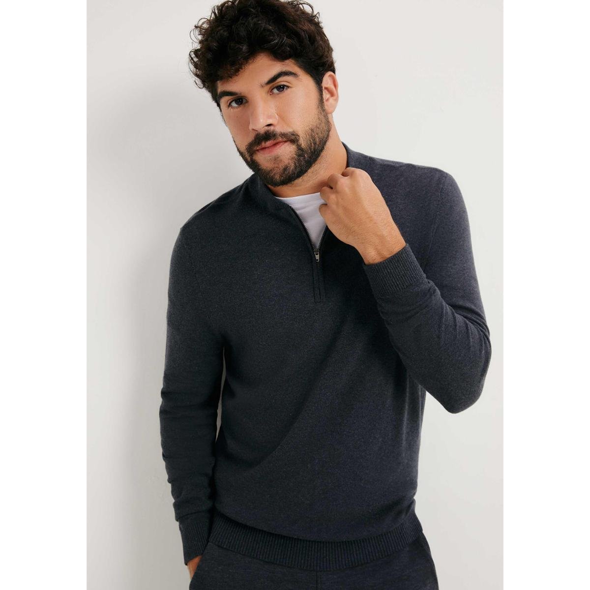 Suéter Masculino Regular Em Tricô - Vinho G Menor preço em Suéter Masculino Regular Em Tricô - Vinho G