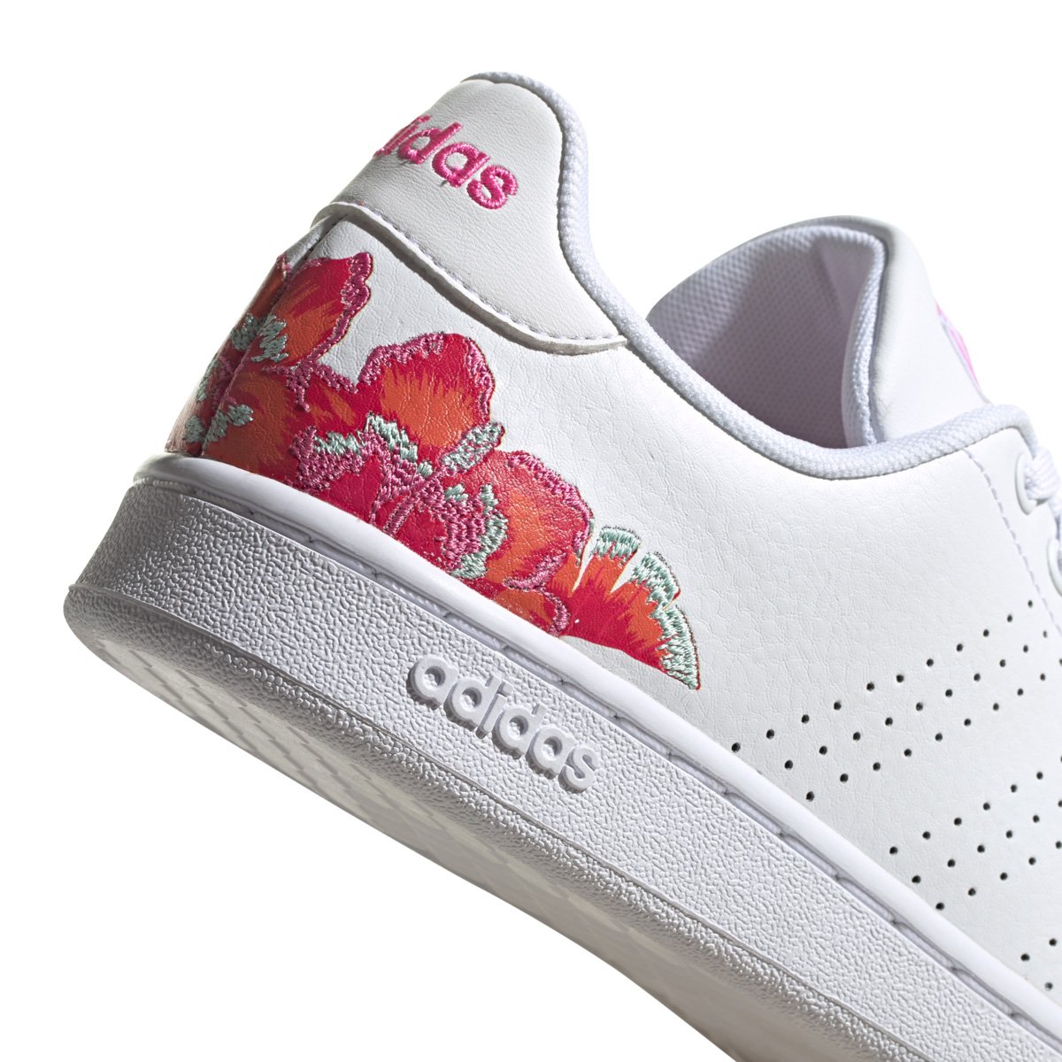 mochila adidas em promoção