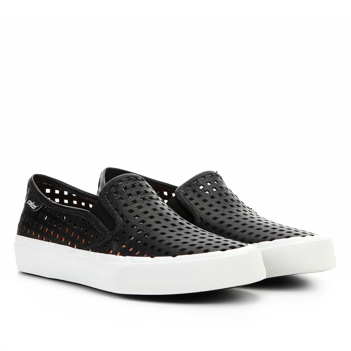 slip on colcci recortes preto
