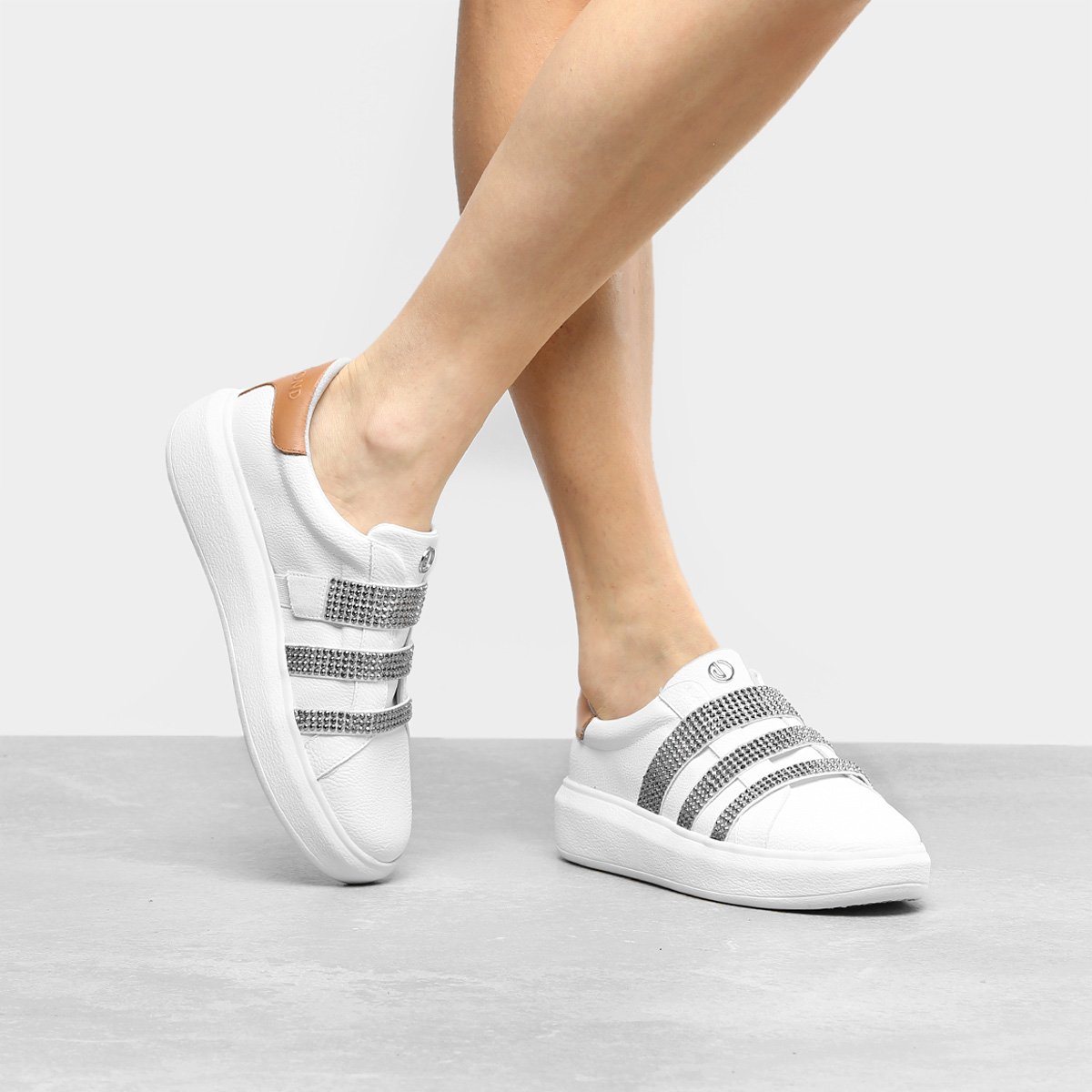 Tênis Dumond Rasteiro Tiras Strass Feminino - Branco+Caramelo | Zattini