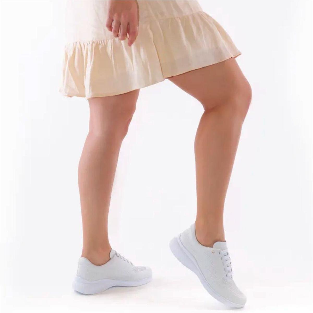 Tênis Feminino Couro Usaflex Ergonômico Cadarço Elástico Menor preço em Tênis Feminino Couro Usaflex Ergonômico Cadarço Elástico