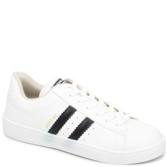 Tênis Feminino Flat Listras Laterais Sapato Show 835715846