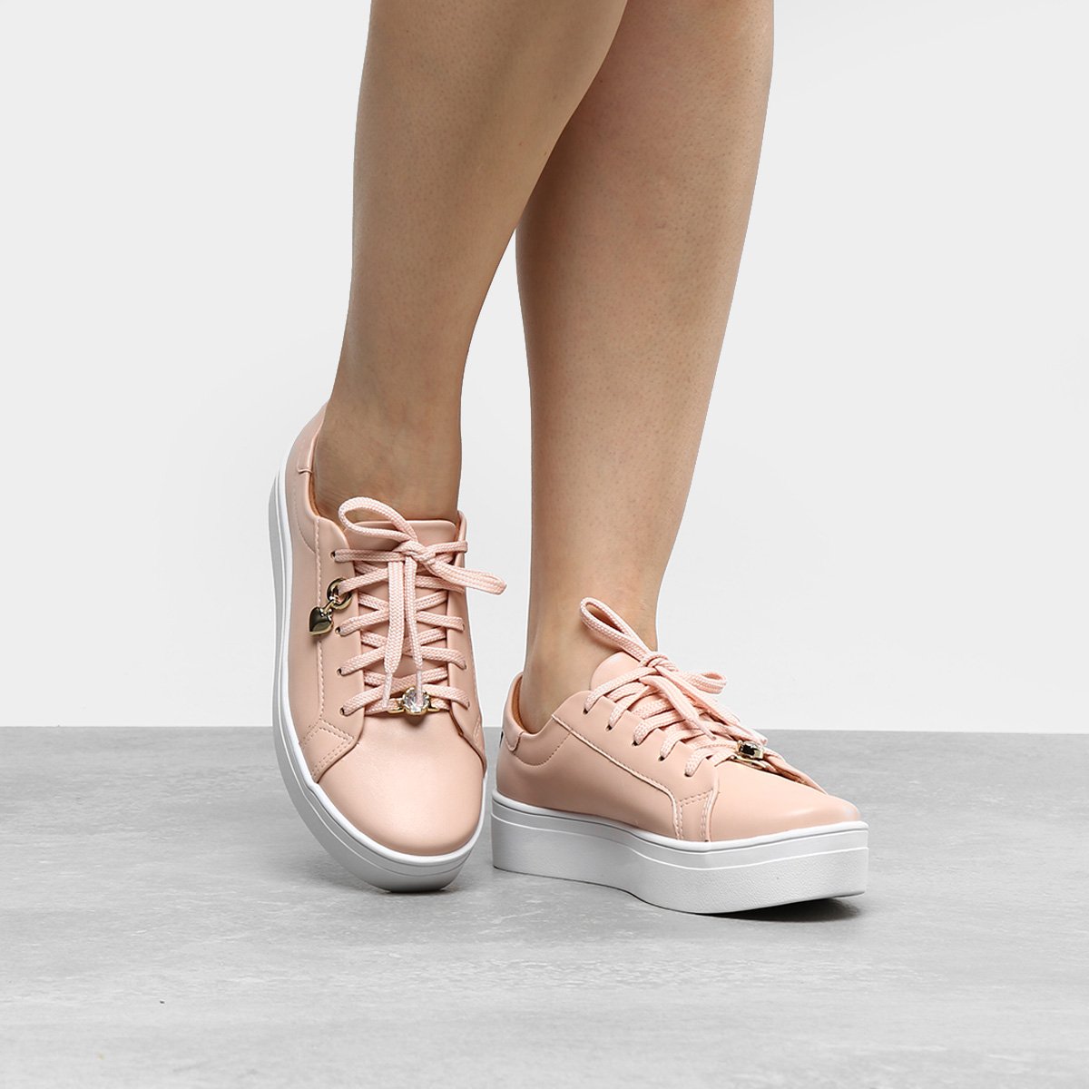 tênis flatform somoda com pingente feminino