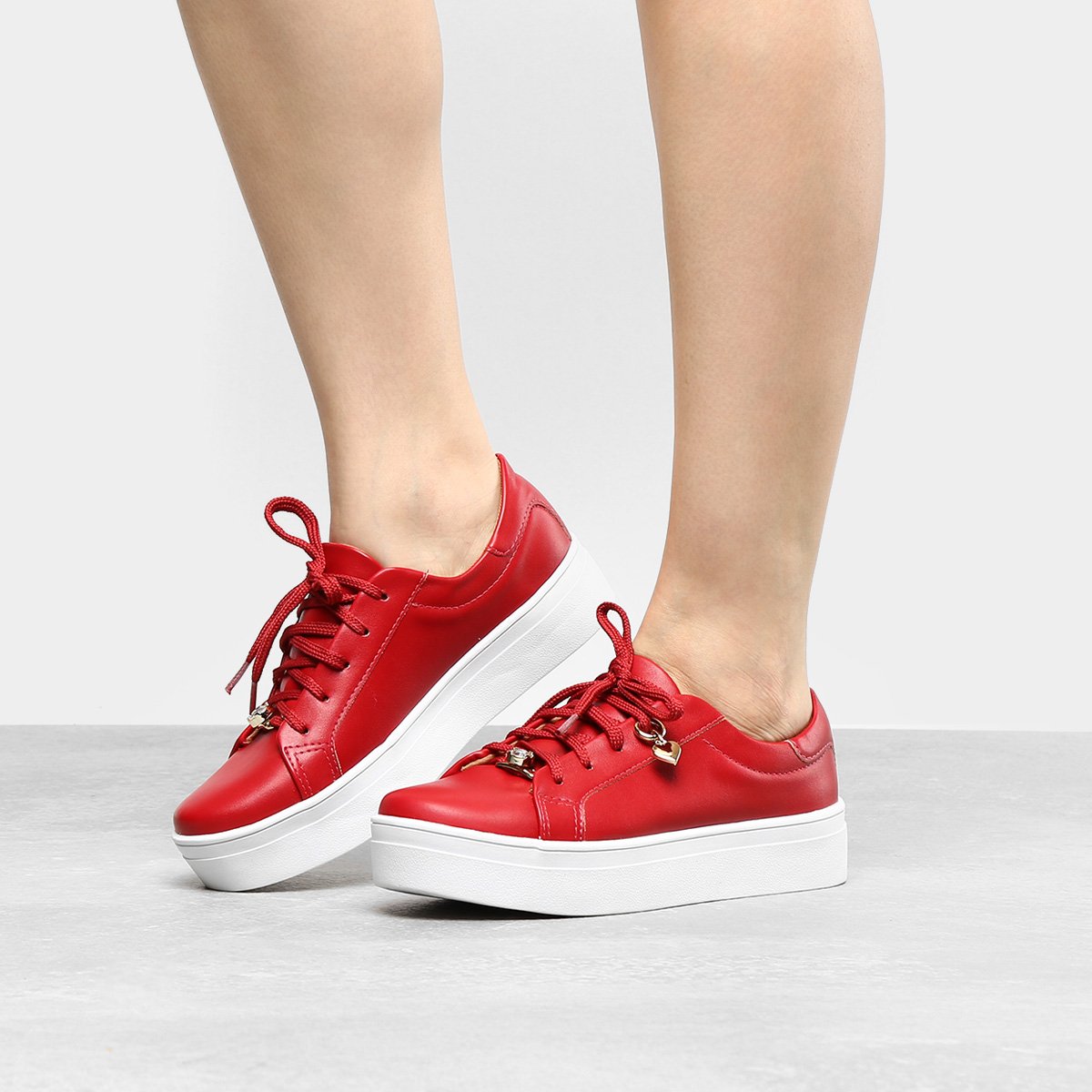 tênis flatform somoda com pingente feminino