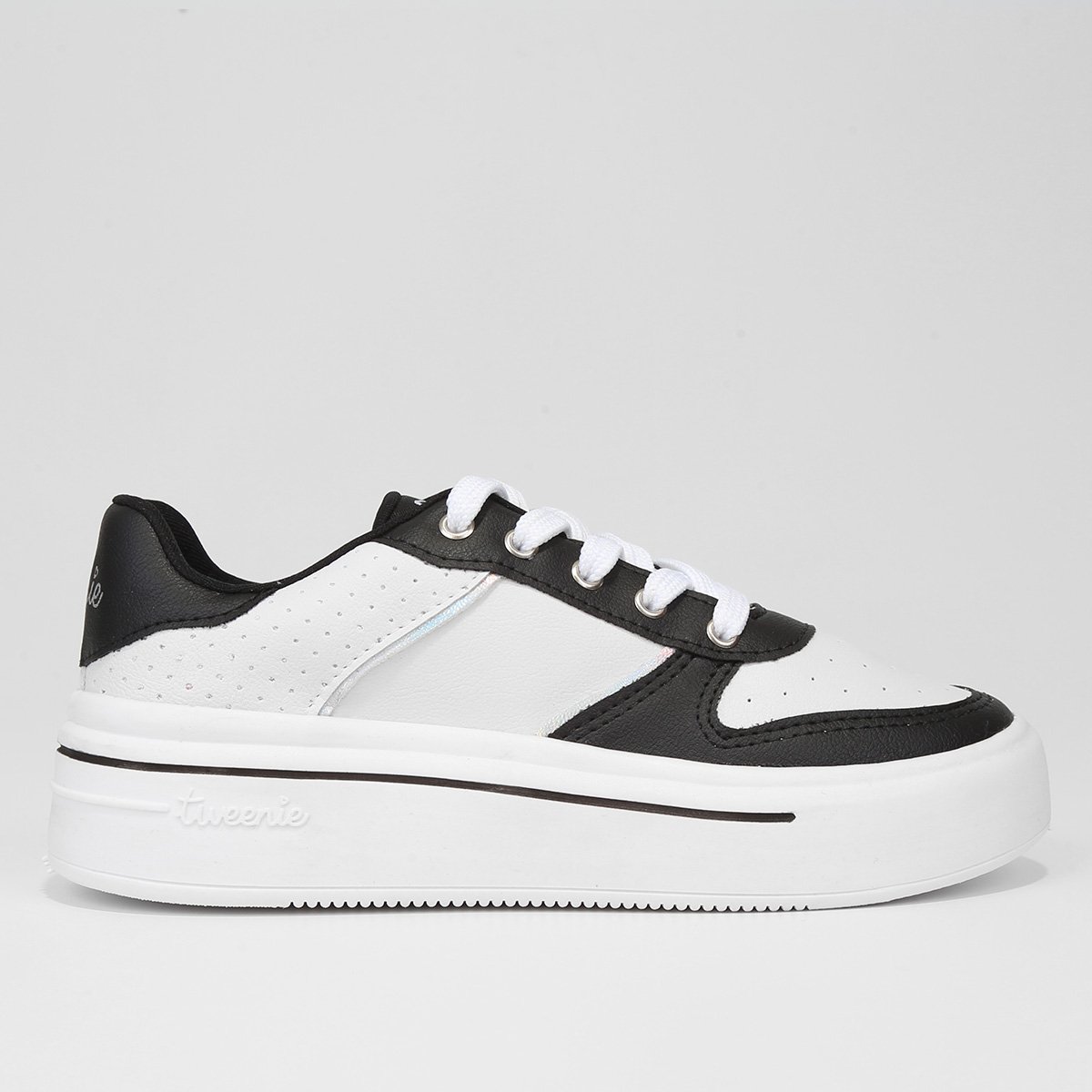 Tênis Infantil Pampili Tweenie Trend Cano Baixo Menina - Branco+Preto Menor preço em Tênis Infantil Pampili Tweenie Trend Cano Baixo Menina - Branco+Preto