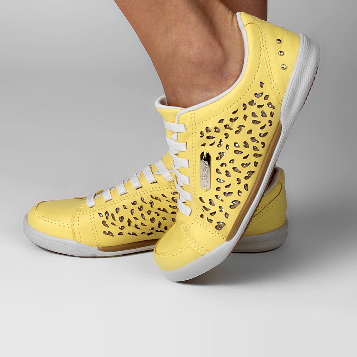 tenis kolosh amarelo