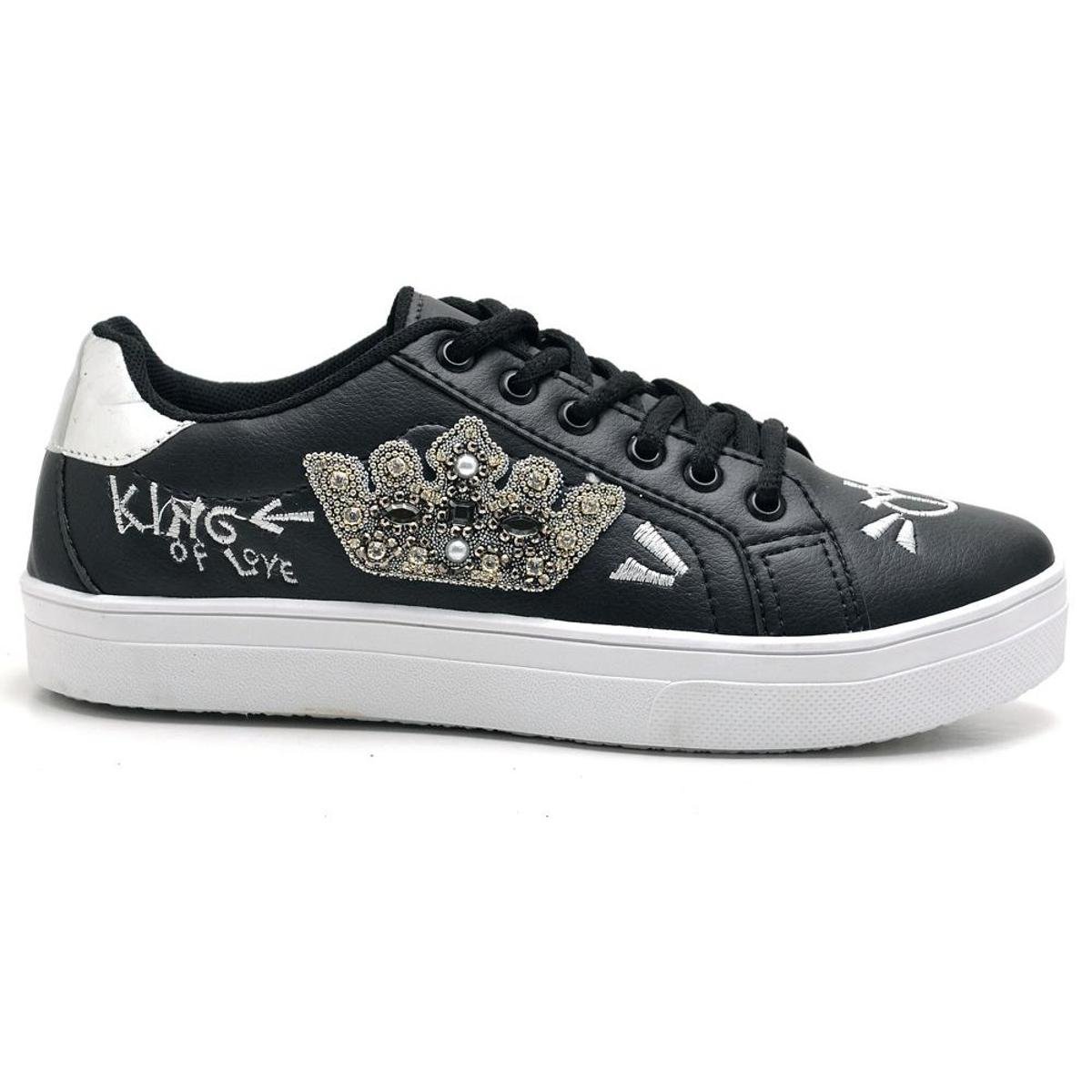 tenis bordados com pedrarias