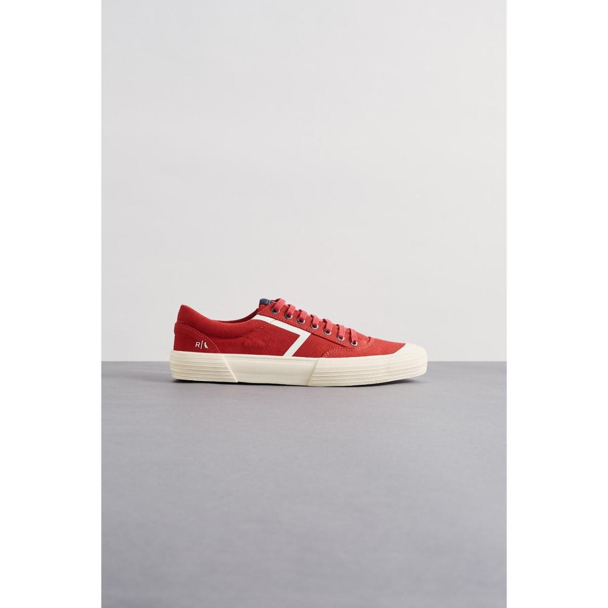 tenis reserva maskot