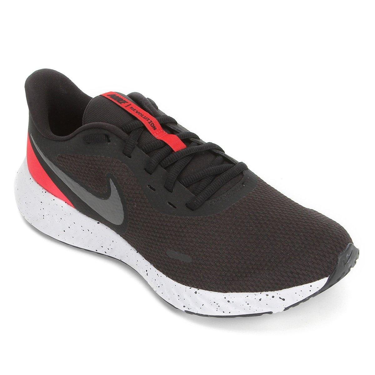 Tênis Nike Revolution 5 Masculino - Preto+Vermelho Menor preço em Tênis Nike Revolution 5 Masculino - Preto+Vermelho