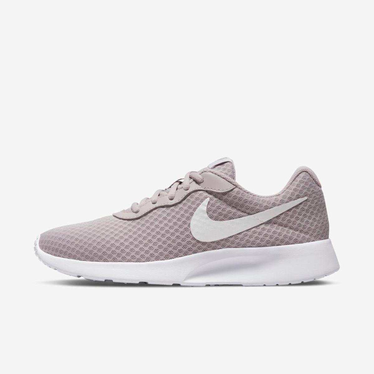 Tênis Nike Tanjun Feminino - Roxo Menor preço em Tênis Nike Tanjun Feminino - Roxo