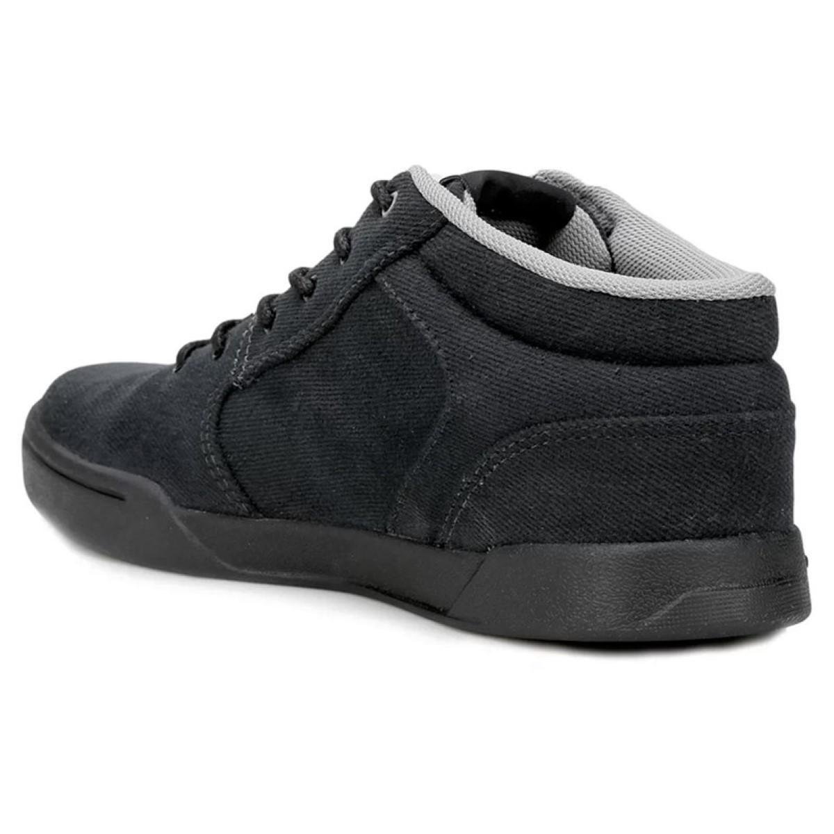 tênis oakley gnarly mid