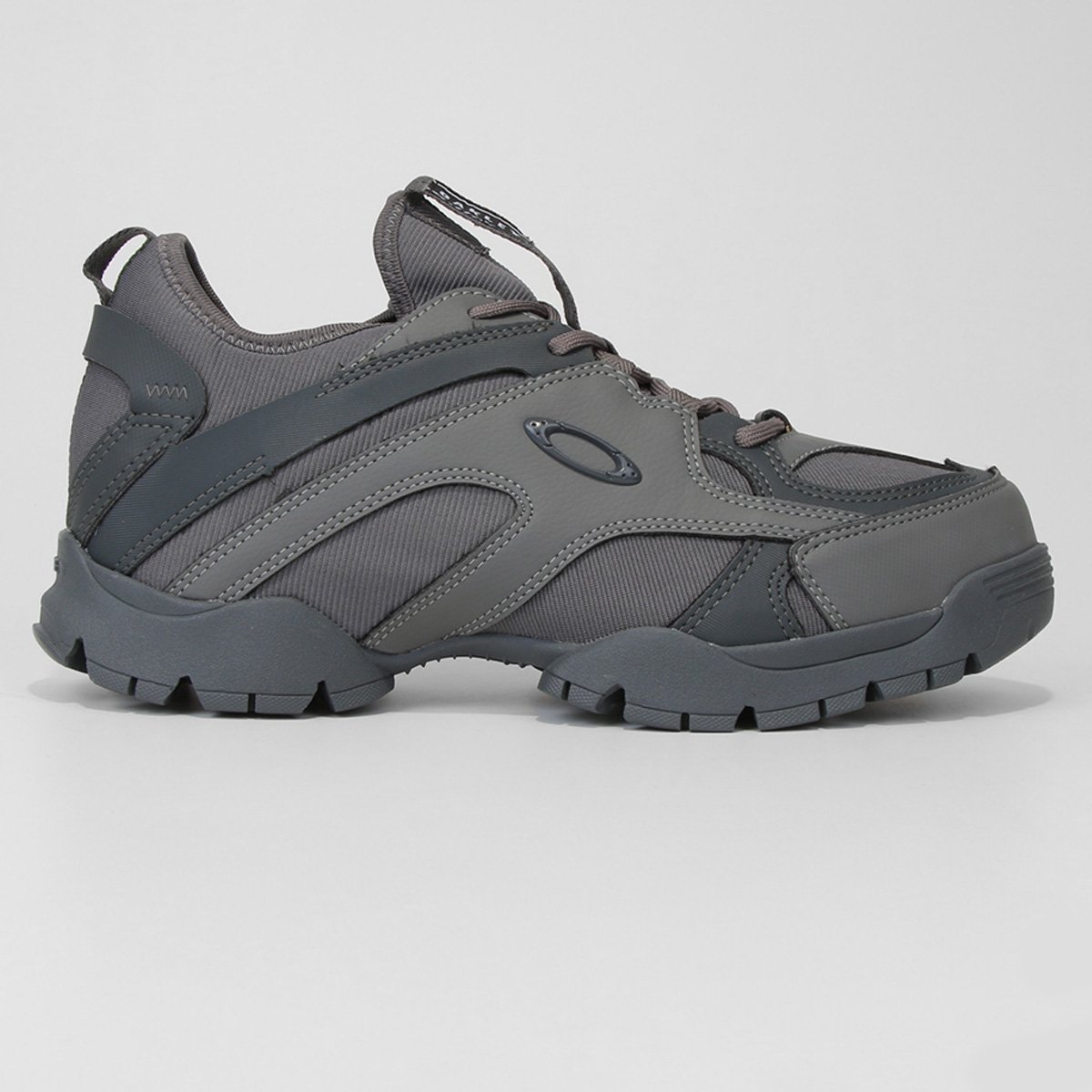 Tênis Oakley Mod Sierra Masculino - Cinza Menor preço em Tênis Oakley Mod Sierra Masculino - Cinza