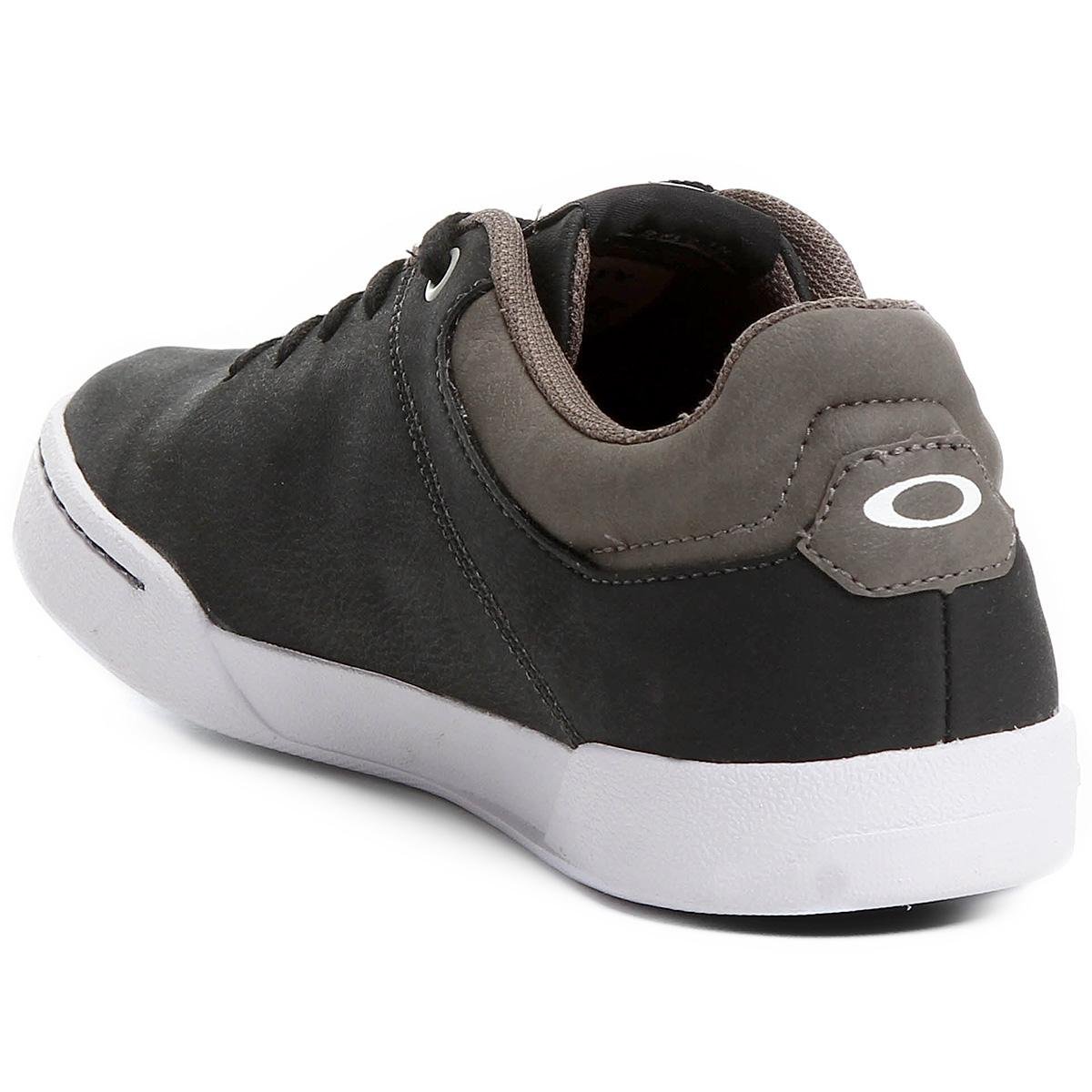 tênis oakley outside