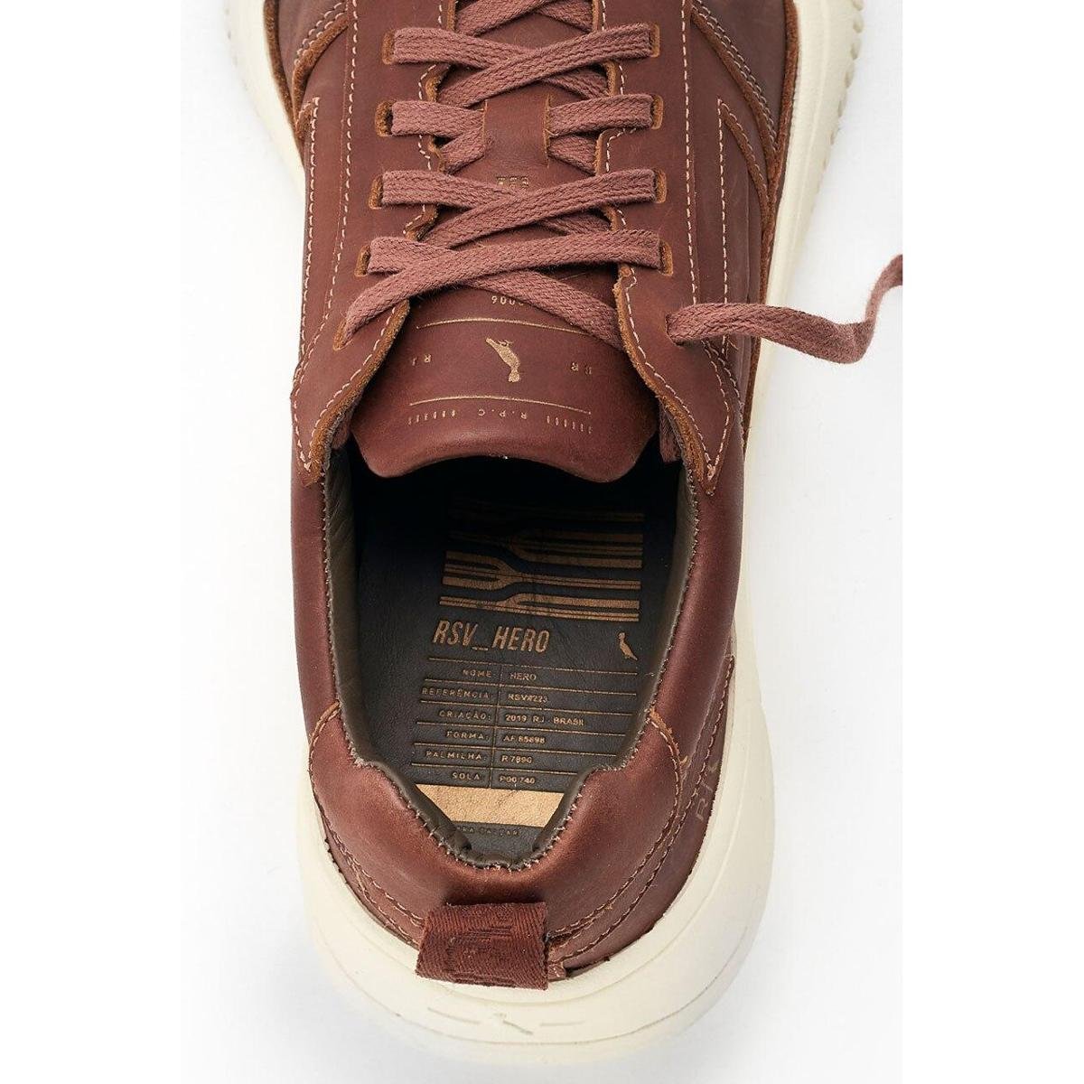 tenis reserva marrom