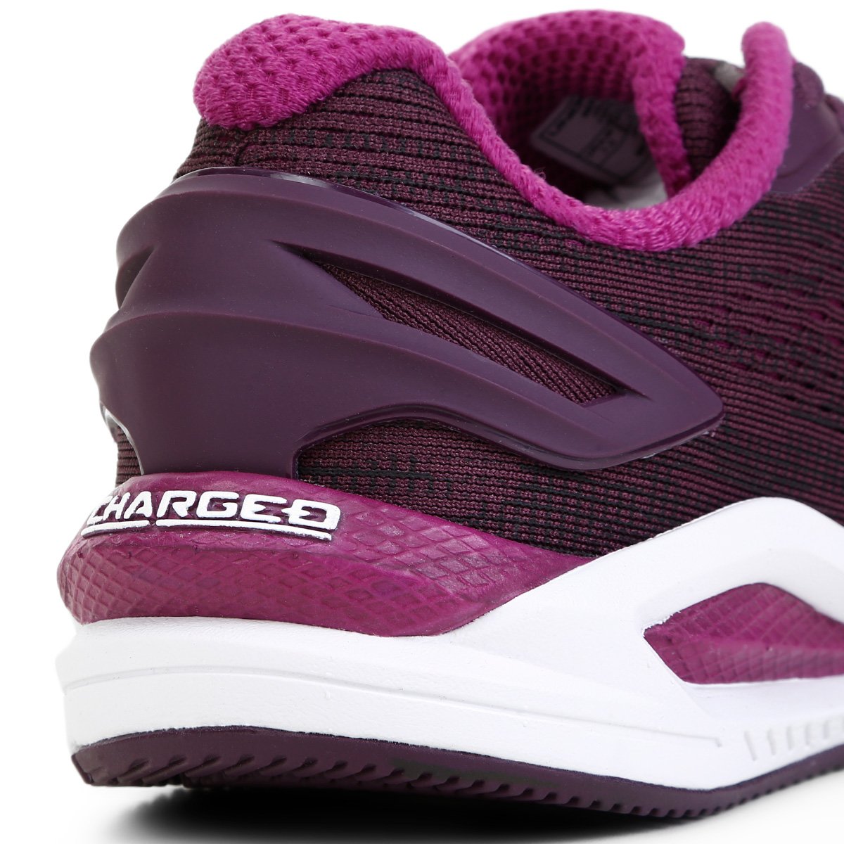 tênis under armour charged carbon