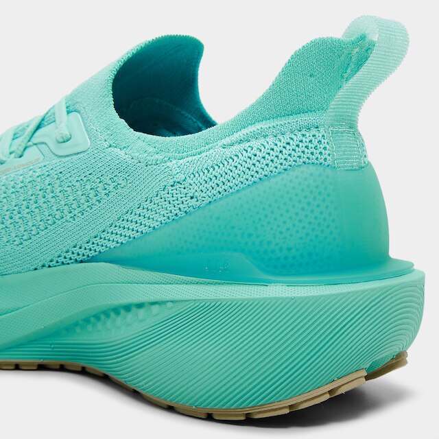 Tênis Under Armour Charged Quicker 2