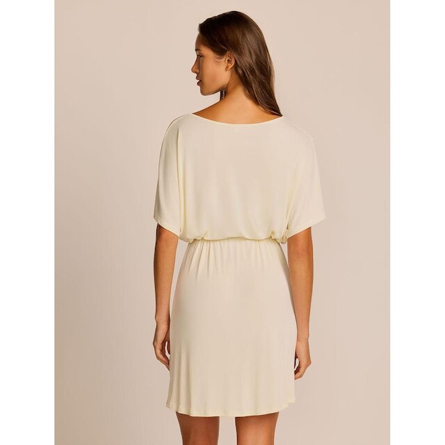 Vestido Água Doce Curto Lisos Saídas