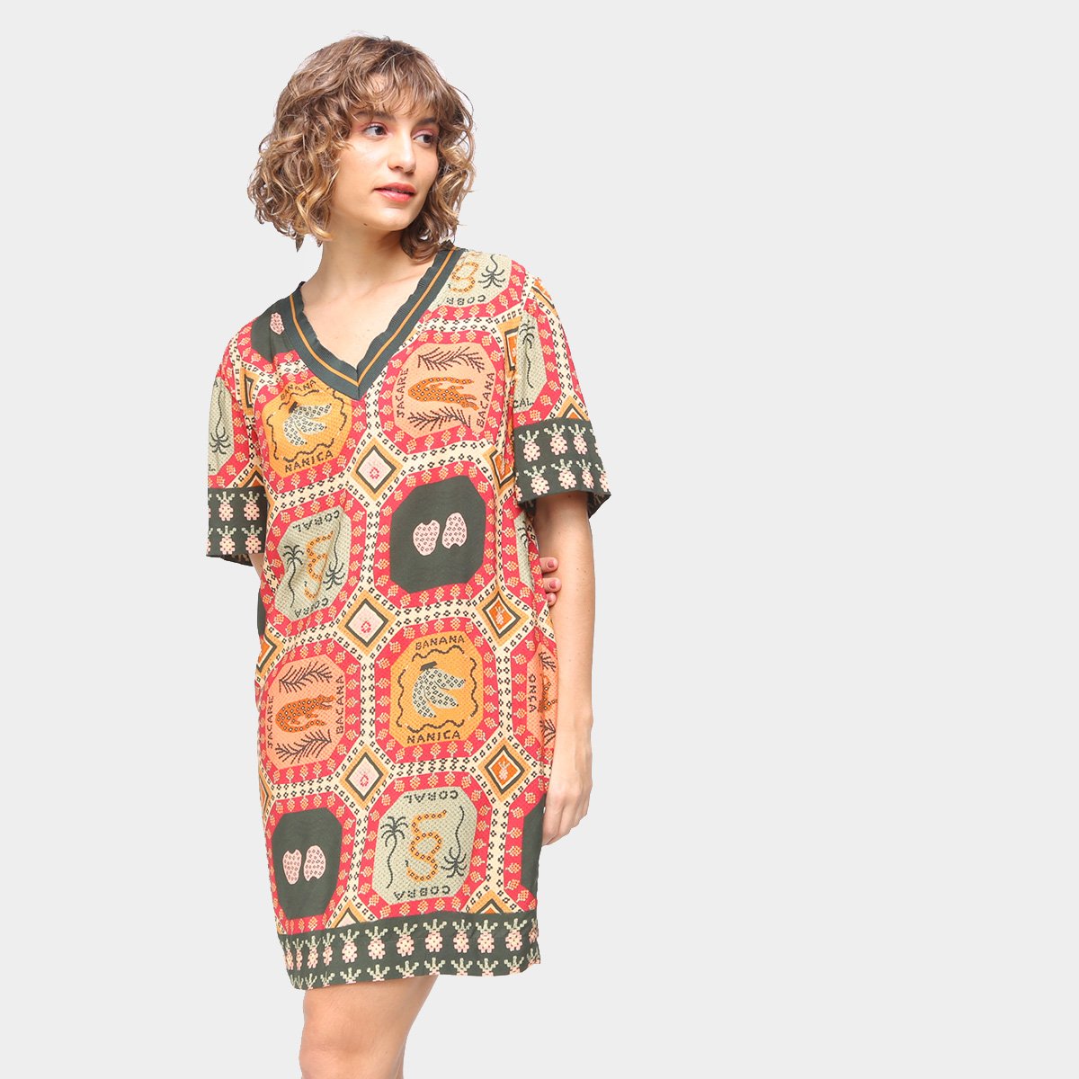 Vestido Curto Farm Tapete Tropical Feminino - Estampado Menor preço em Vestido Curto Farm Tapete Tropical Feminino - Estampado