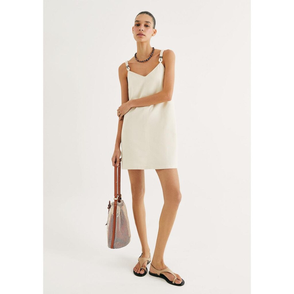 Vestido Curto Reto Decote V