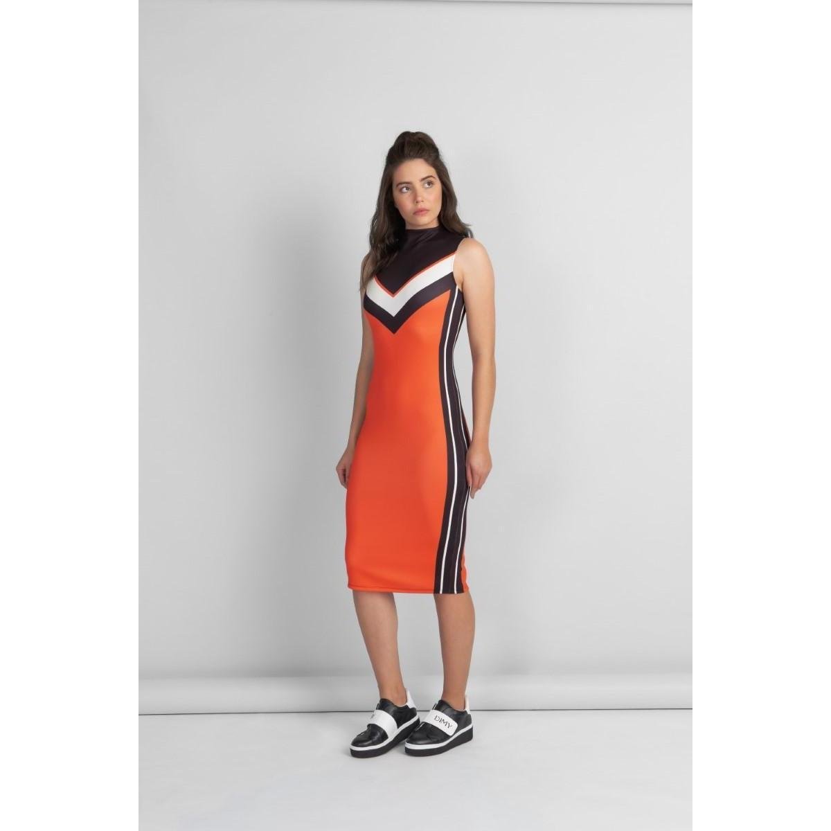 Vestido Dimy Midi Com Fenda Traseira Feminino - Preto Menor preço em Vestido Dimy Midi Com Fenda Traseira Feminino - Preto