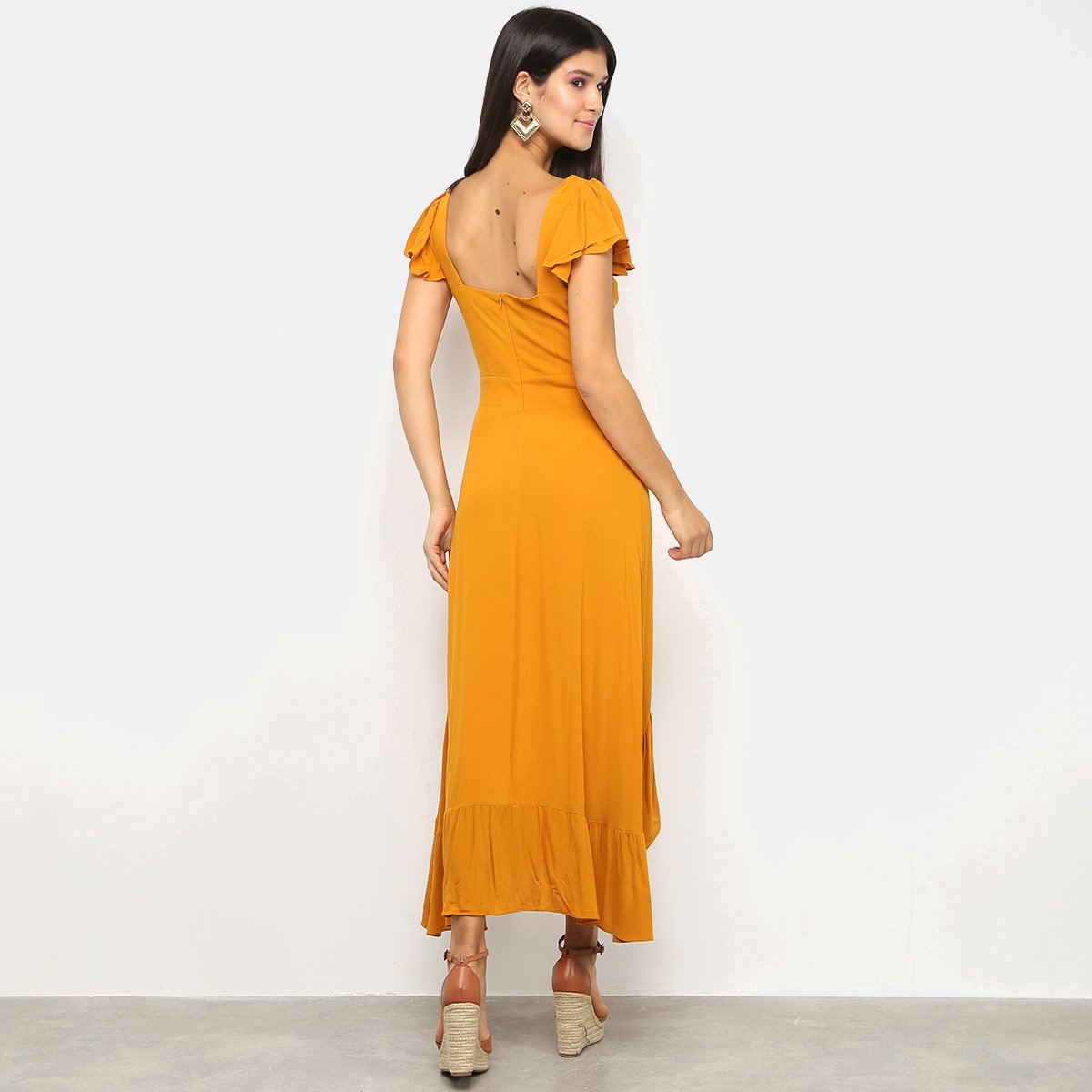 vestido amarelo escuro
