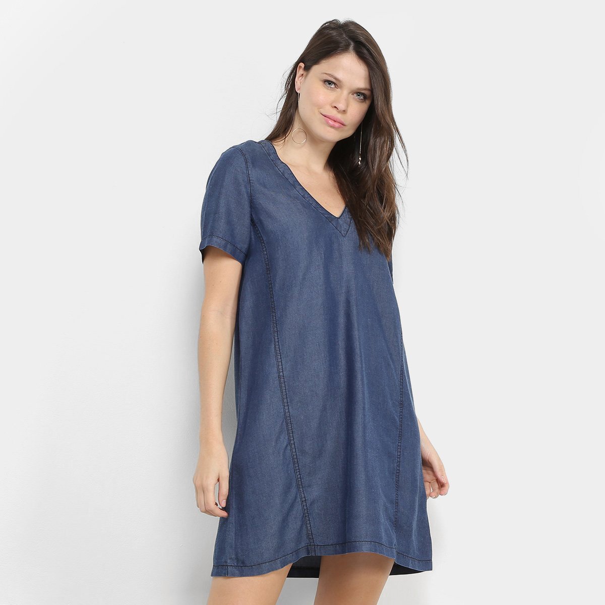 Vestido Jeans Forum Manga Curta Gola V - Azul Piscina Menor preço em Vestido Jeans Forum Manga Curta Gola V - Azul Piscina