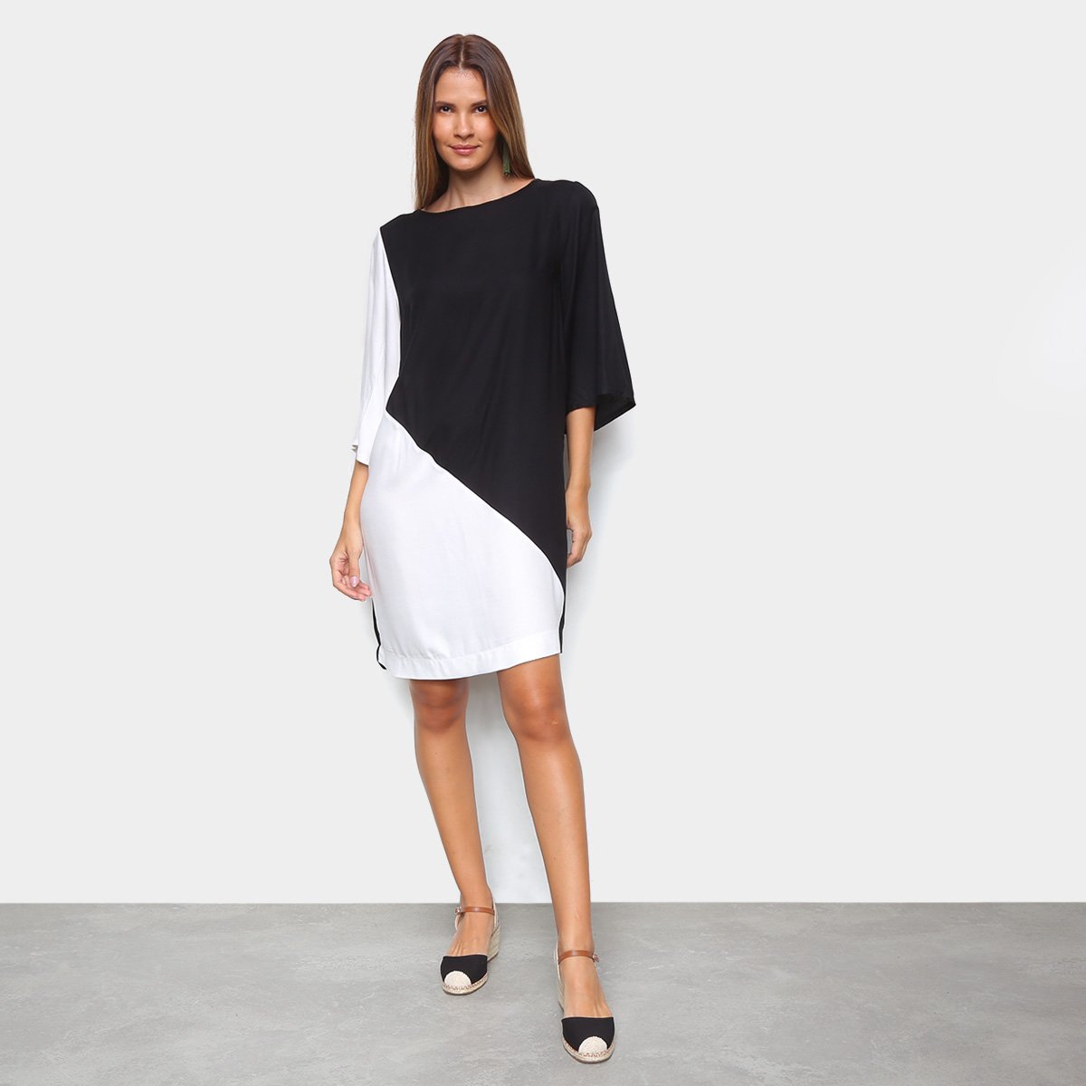 Vestido Mercatto Curto Bicolor Manga 3/4 - Preto Menor preço em Vestido Mercatto Curto Bicolor Manga 3/4 - Preto