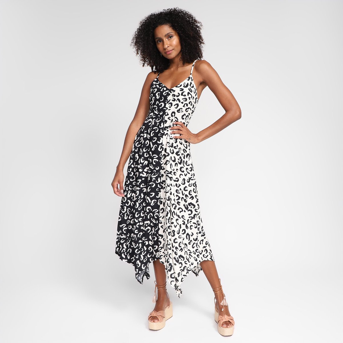 Vestido Midi Mercatto Assimétrico Bicolor - Preto Menor preço em Vestido Midi Mercatto Assimétrico Bicolor - Preto