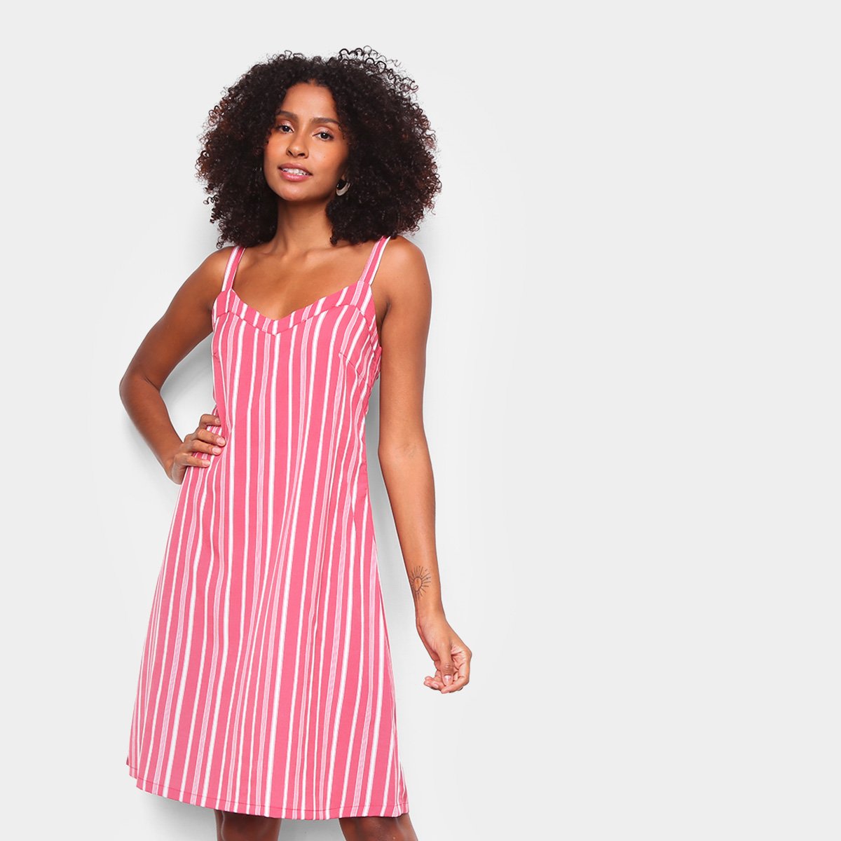 Vestido The Style Box Evasê Curto Listrado - Rosa Menor preço em Vestido The Style Box Evasê Curto Listrado - Rosa
