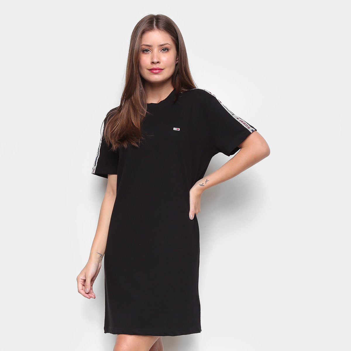 vestido camisetão preto